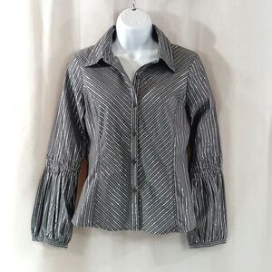 J W junction west button up shirt women's medium Balloon sleeve button cuff